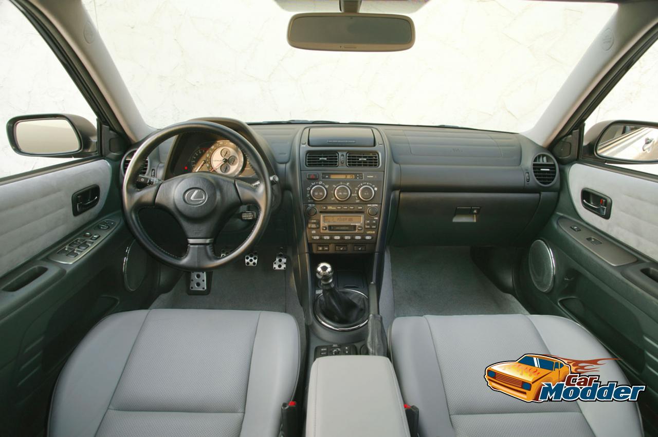 2003 Lexus IS300